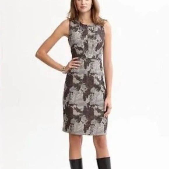 Banana Republic Wool Blend Metallic Pencil Sheath Work Dress (size 4) - Picture 11 of 11